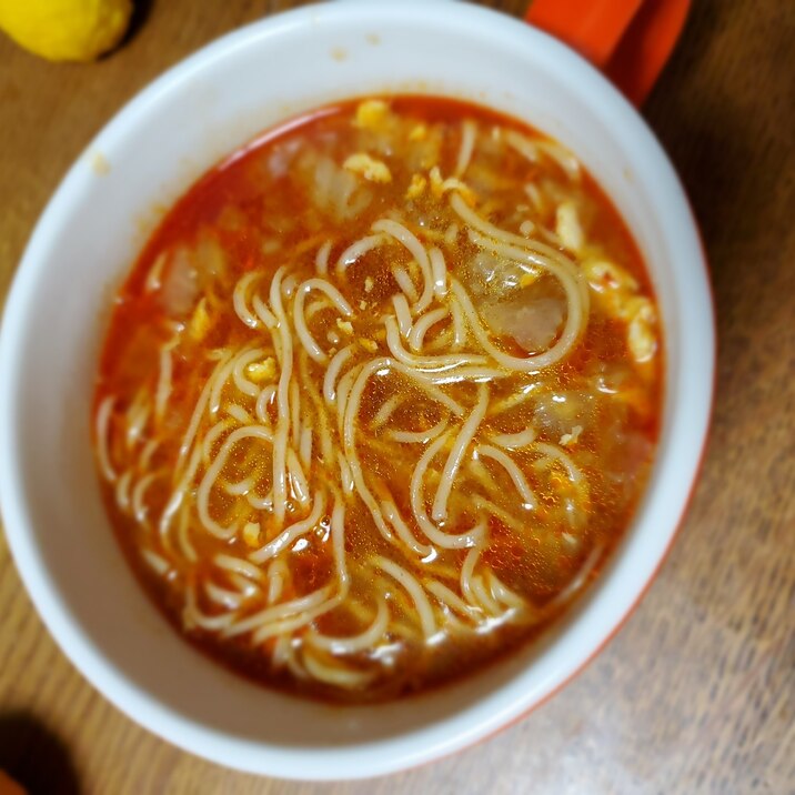 白菜と卵の酸辣湯ラーメン